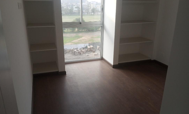 En venta exclusivo departamento en el 7mo piso + estacionamiento en Urb. Lima Polo and Hunt Club, Surco.