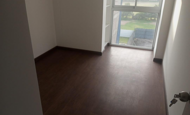 En venta exclusivo departamento en el 7mo piso + estacionamiento en Urb. Lima Polo and Hunt Club, Surco.