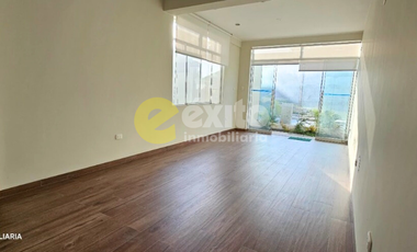 Departamento en Primer Piso  – Exclusividad en Quinta Ana María