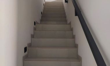 Disewakan Ruko Brand New 3,5 Lantai di Ciputat Timur Dekat Akses Tol ada Rooftop Cocok untuk Kantor