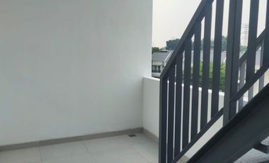 Disewakan Ruko Brand New 3,5 Lantai di Ciputat Timur Dekat Akses Tol ada Rooftop Cocok untuk Kantor