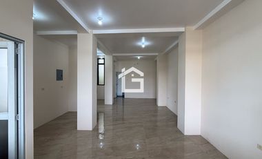 Oficina o Consultorio en Alquiler – Santa Rosa y Boyacá