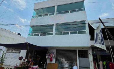 Edificio cerca de 11 sur