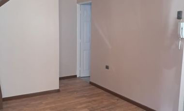 REBAJADA Se vende casa en Valparaiso, 2 dormitorios 1 escritorio, 1 baño, Valor $ 74.000.000