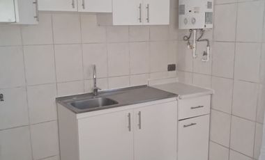 REBAJADA Se vende casa en Valparaiso, 2 dormitorios 1 escritorio, 1 baño, Valor $ 74.000.000