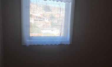 REBAJADA Se vende casa en Valparaiso, 2 dormitorios 1 escritorio, 1 baño, Valor $ 74.000.000