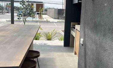 Se arrienda excelente departamento nuevo