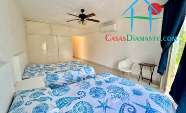 Casa en venta con terraza, vista al mar y salida a la alberca