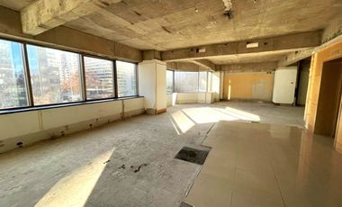 ARRIENDO Oficina en Obra gruesa de 789,93 m2, Metro El Golf