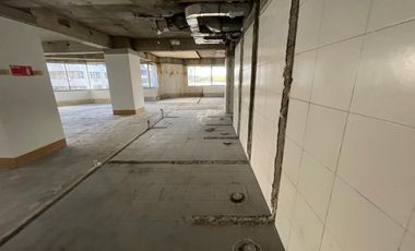 ARRIENDO Oficina en Obra gruesa de 789,93 m2, Metro El Golf