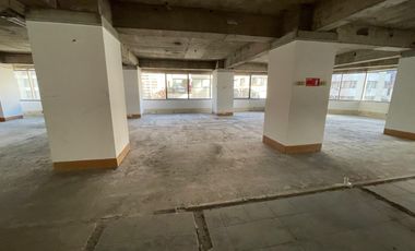 ARRIENDO Oficina en Obra gruesa de 789,93 m2, Metro El Golf