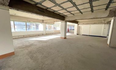 ARRIENDO Oficina en Obra gruesa de 789,93 m2, Metro El Golf