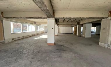 ARRIENDO Oficina en Obra gruesa de 789,93 m2, Metro El Golf
