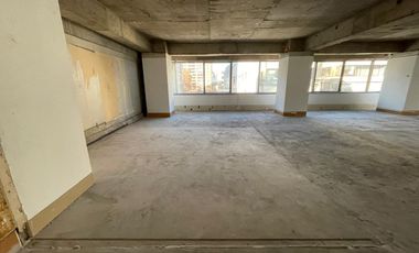 ARRIENDO Oficina en Obra gruesa de 789,93 m2, Metro El Golf