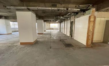 ARRIENDO Oficina en Obra gruesa de 789,93 m2, Metro El Golf