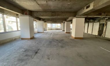 ARRIENDO Oficina en Obra gruesa de 789,93 m2, Metro El Golf
