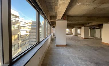 ARRIENDO Oficina en Obra gruesa de 789,93 m2, Metro El Golf