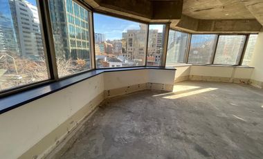 ARRIENDO Oficina en Obra gruesa de 789,93 m2, Metro El Golf
