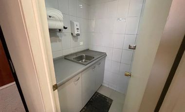 ARRIENDO Oficina habilitada de 414,92 m2, Metro El Golf