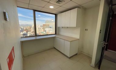 ARRIENDO Oficina habilitada de 414,92 m2, Metro El Golf