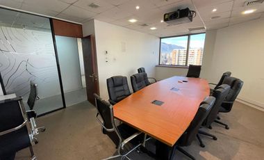 ARRIENDO Oficina habilitada de 414,92 m2, Metro El Golf