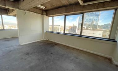 ARRIENDO Oficina en Obra gruesa de 345,86 m2, Metro El Golf