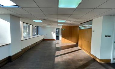 ARRIENDO Oficina habilitada de 3789,93 m2, Metro El Golf