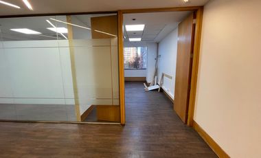 ARRIENDO Oficina habilitada de 3789,93 m2, Metro El Golf