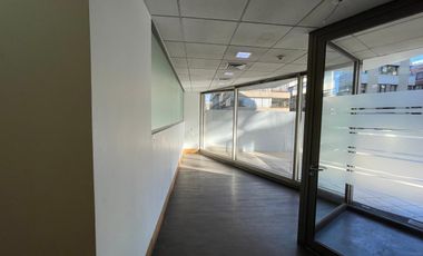 ARRIENDO Oficina habilitada de 3789,93 m2, Metro El Golf