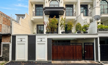 BRAND NEW LUXURY HOUSE CILANDAK SEBERANG CITOS