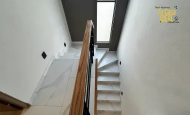 Casa de 3 Niveles en Ziré, Querétaro
