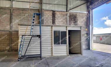 Nave de 2000M2 dentro de Parque Industrial con Vigilancia