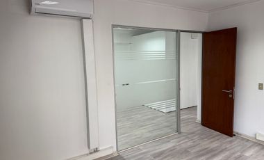 Cómoda oficina Metro Los Leones