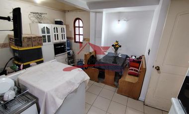 Hermosa Casa de Dos Pisos, 3 Dormitorios, 2 Baños, Villa Los Portones, Comuna de Quilicura.