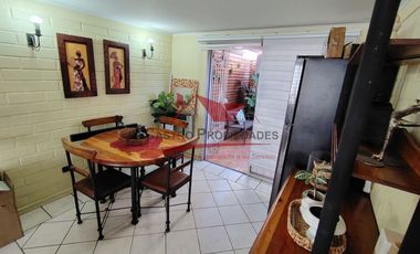 Hermosa Casa de Dos Pisos, 3 Dormitorios, 2 Baños, Villa Los Portones, Comuna de Quilicura.