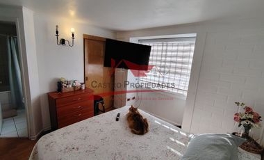 Hermosa Casa de Dos Pisos, 3 Dormitorios, 2 Baños, Villa Los Portones, Comuna de Quilicura.