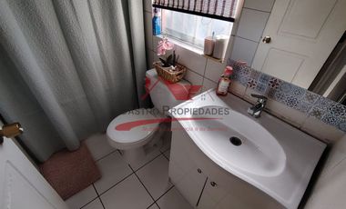 Hermosa Casa de Dos Pisos, 3 Dormitorios, 2 Baños, Villa Los Portones, Comuna de Quilicura.