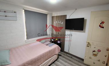 Hermosa Casa de Dos Pisos, 3 Dormitorios, 2 Baños, Villa Los Portones, Comuna de Quilicura.