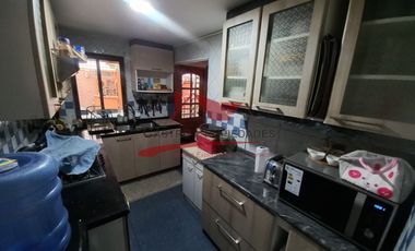 Hermosa Casa Tres Pisos, 4 Dormitorios, 4 Baños, Calle Septimo de Linea, Villa Los Altos de Quilicura.
