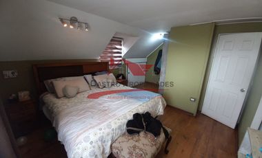 Hermosa Casa Tres Pisos, 4 Dormitorios, 4 Baños, Calle Septimo de Linea, Villa Los Altos de Quilicura.