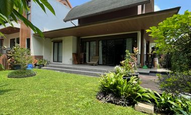 Dijual murah villa modern bergaya Bali hanya 1 jam dari Jakarta. Villa terawat dan lokasi strategis, udara sejuk tanpa polusi #vimalahillsvilla #