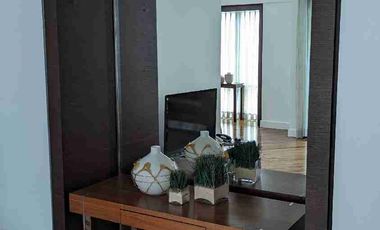 Newly Refurbished Amorsolo (Rockwell) 2BR unit for Lease