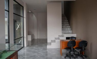 Dijual Ruko Siap Huni SHM 3 Lantai Dekat Pasar Modern BSD
