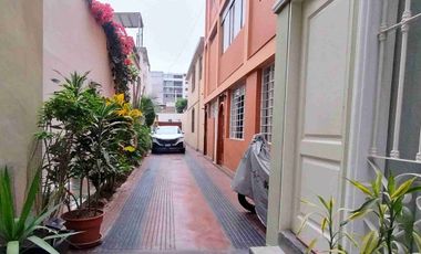 Miraflores amplia casa de 4 Dormitorios en quinta, excelente ubicación