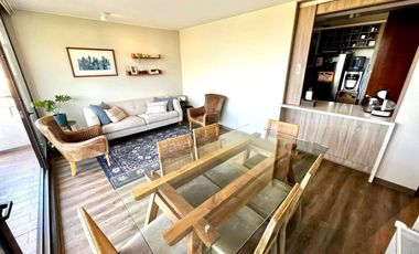 Hermoso y amplio departamento frente a Plaza Las Lilas
