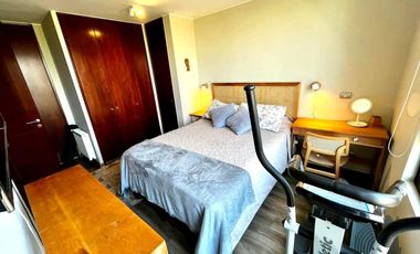 Hermoso y amplio departamento frente a Plaza Las Lilas