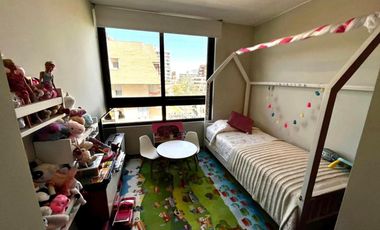 Hermoso y amplio departamento frente a Plaza Las Lilas