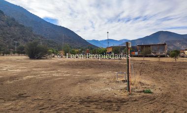 Leon Propiedades vende parcela con casa en sector Cuyuncavi, Curacaví.