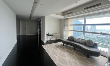 FOR SALE: Spacious 4 Bedroom 409sqm Condo unit in Makati - Discovery Primea Residences