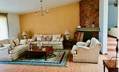 RANCHO A SOLO UNOS MINUTOS DE LA CIUDAD! CON RESIDENCIA Y BODEGA INCLUIDOS.
